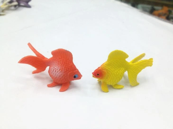 Small PVC Goldfish Toy For Vending Machine Capsule 2