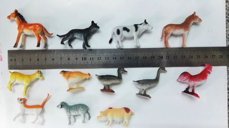 Funny Farm Playset Kid Small Plastic Animals Capsule Toy 11
