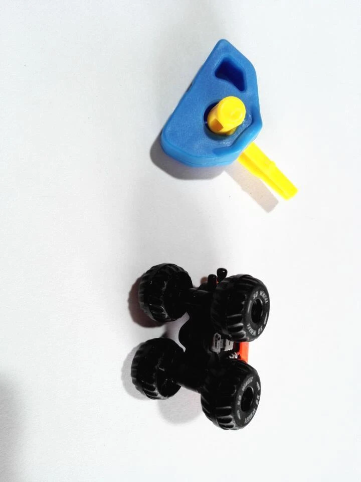 Hot Sell Plastic Catapult Toys For Vending Machine Capsule Toy 6