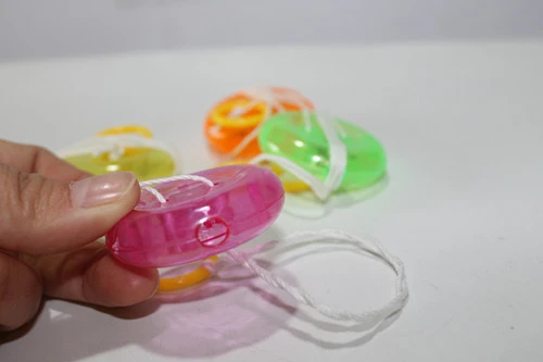 Small Size Flashing Pull Whistle Toy For Vending Toy Machine 3