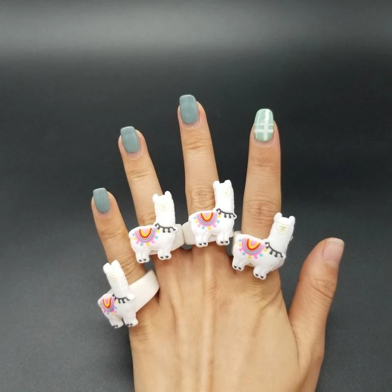 llama finger ring (3)