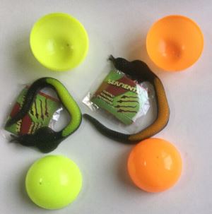 TPR Material Sticky Snake For Vending Capsules