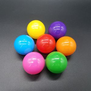 38mm Solid Color PP Material Plastic Ball Capsule