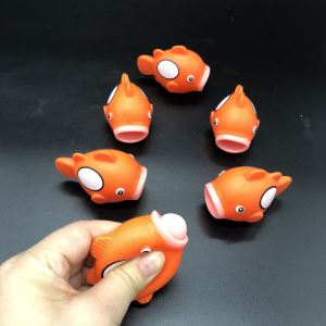 PVC New Design Tongue Pop Out Fish
