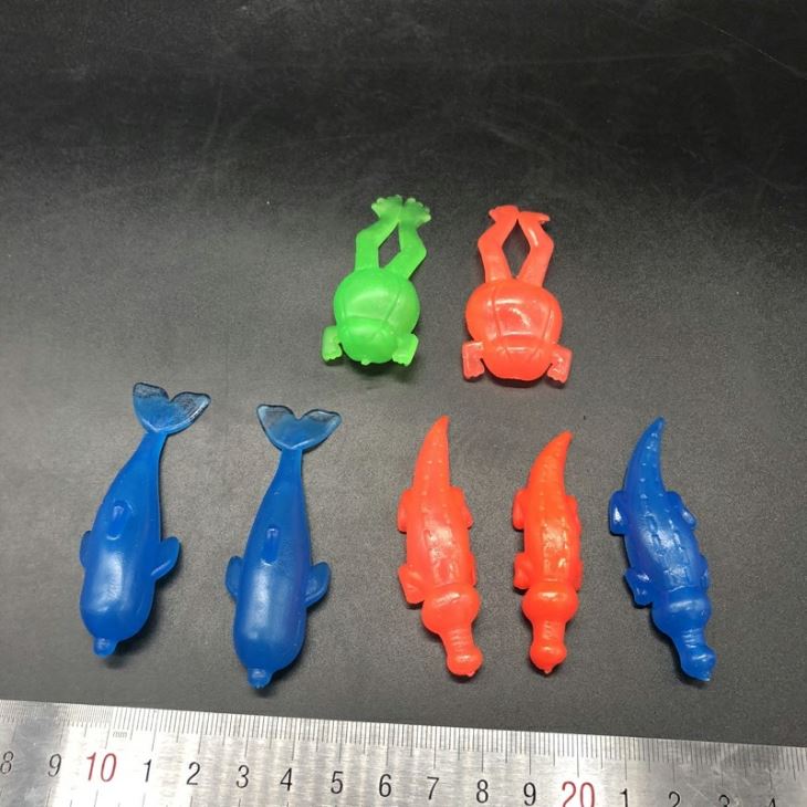 Mini Sticky Slingshot Animal Toys For Plastic Capsule
