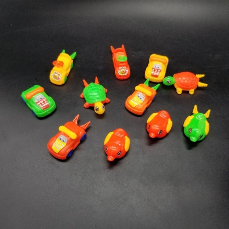 Plastic Slingshot Animal Car For 2 Inch Capsule