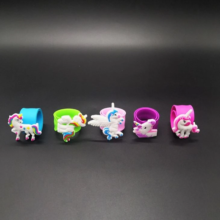 Plastic Unicorn Colorful Clap Circle