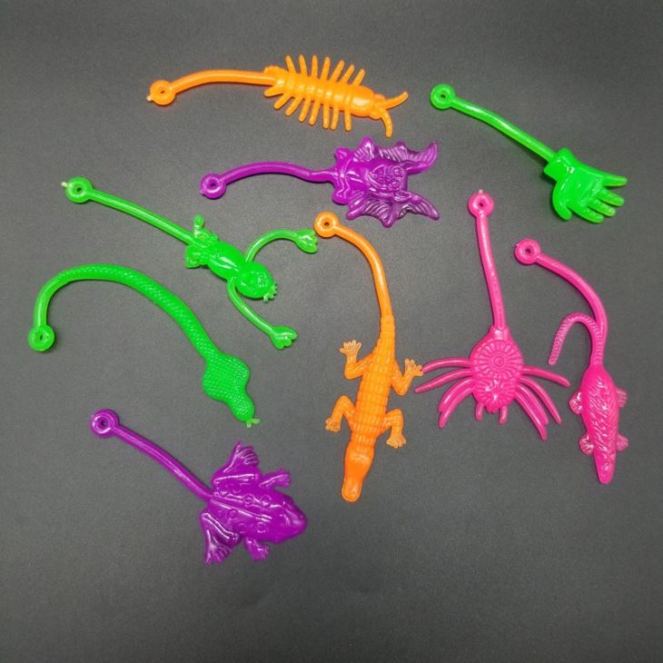 Small Sticky Animals With Yoyo
