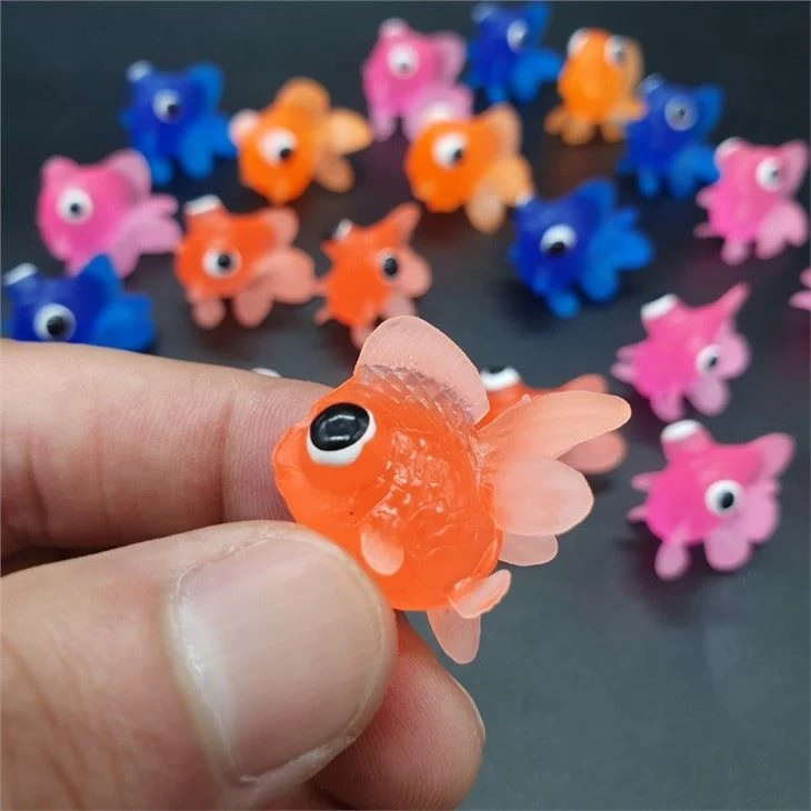Plastic Big Eye Fish Figure Toy