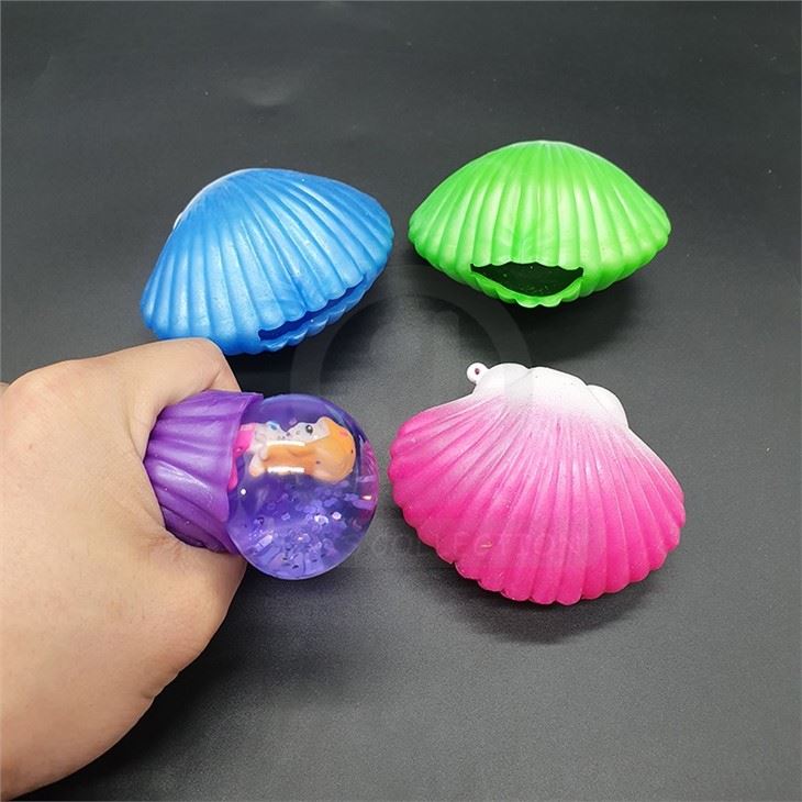 Squeeze Squishy Shell Ball With Figures Inside