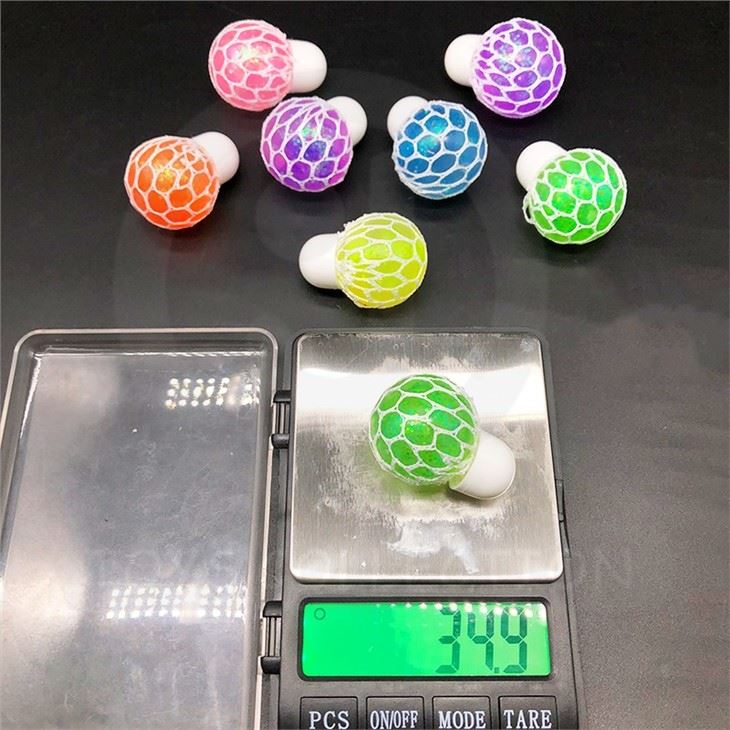 Squeeze Grape Mesh Ball