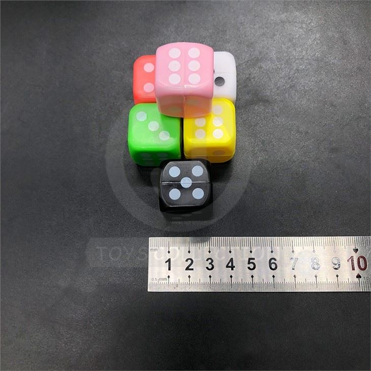 Wholesale Small Capsule Toys Cheap Toys Plastic Dice Toy For 2 Inch Vending Machine