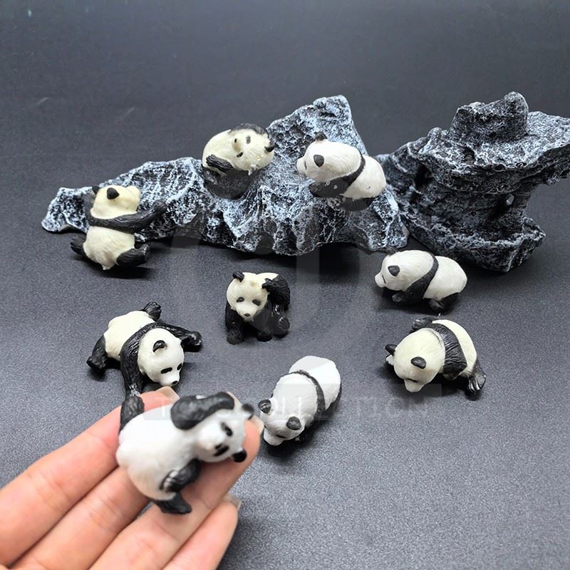 Panda Figurines 3