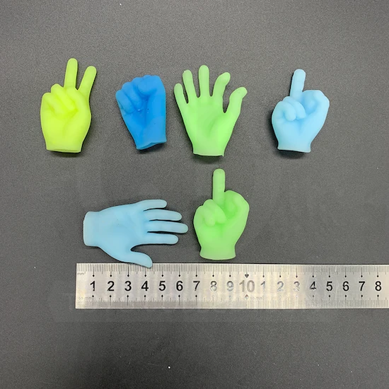 Gesture squeeze3